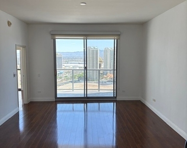 200 W Sahara Avenue - Photo Thumbnail 4