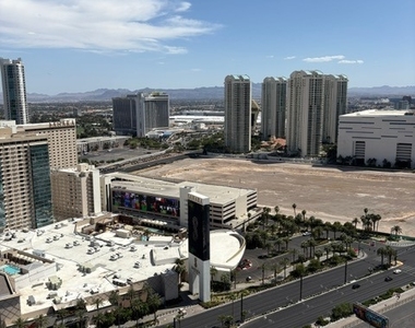 200 W Sahara Avenue - Photo Thumbnail 1