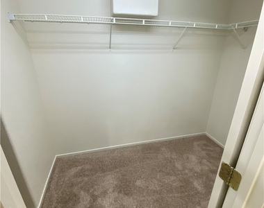 10185 Birch Bluff Lane - Photo Thumbnail 6