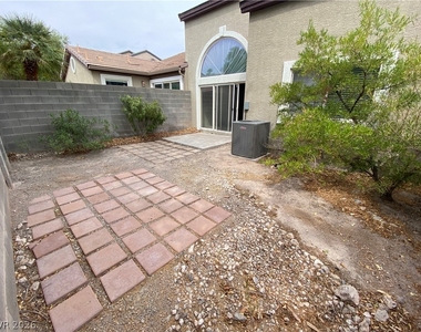 10185 Birch Bluff Lane - Photo Thumbnail 15