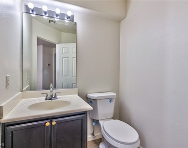 949 Medina De Leon Avenue - Photo Thumbnail 15