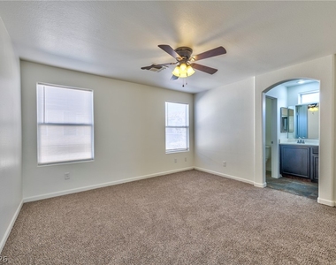 949 Medina De Leon Avenue - Photo Thumbnail 19