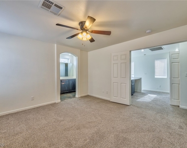 949 Medina De Leon Avenue - Photo Thumbnail 8