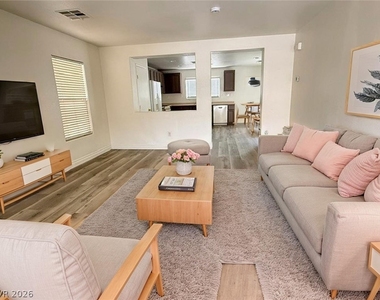 8012 Dutch Villas Street - Photo Thumbnail 1