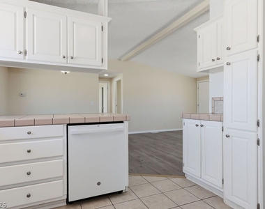 4550 W Horn Road - Photo Thumbnail 8