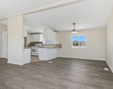 4550 W Horn Road - Photo Thumbnail 5