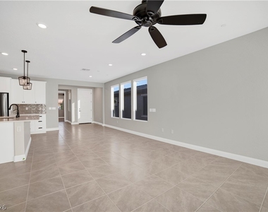36 Stone Bluff Lane - Photo Thumbnail 8