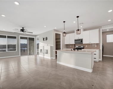 36 Stone Bluff Lane - Photo Thumbnail 6