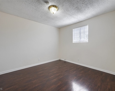 6512 Evergreen Avenue - Photo Thumbnail 15
