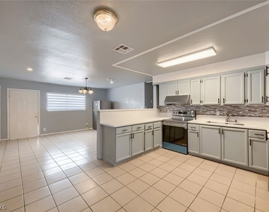 6512 Evergreen Avenue - Photo Thumbnail 6