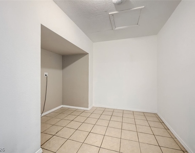 6512 Evergreen Avenue - Photo Thumbnail 8