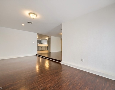 6512 Evergreen Avenue - Photo Thumbnail 2
