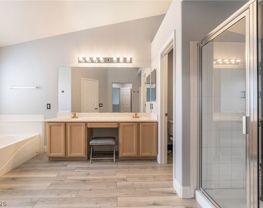 10244 Amber Hue Lane - Photo Thumbnail 18