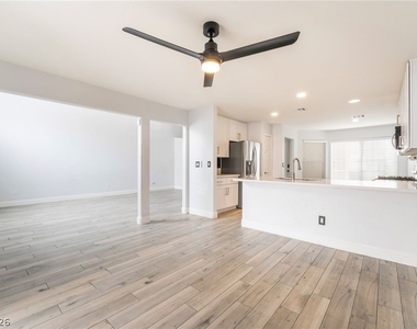 10244 Amber Hue Lane - Photo Thumbnail 5