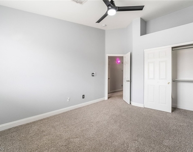 10244 Amber Hue Lane - Photo Thumbnail 12