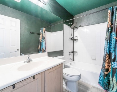 10244 Amber Hue Lane - Photo Thumbnail 15