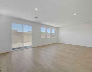7086 Parkallen Avenue - Photo Thumbnail 19