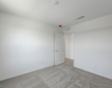 7086 Parkallen Avenue - Photo Thumbnail 36