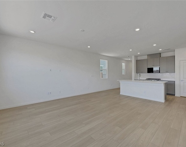 7086 Parkallen Avenue - Photo Thumbnail 16