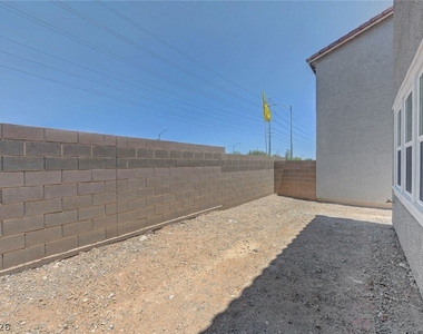 7086 Parkallen Avenue - Photo Thumbnail 43