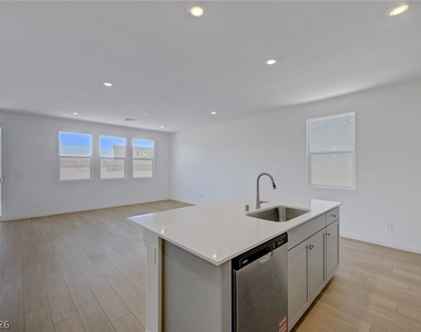 7086 Parkallen Avenue - Photo Thumbnail 11