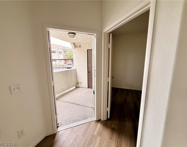 9303 Gilcrease Avenue - Photo Thumbnail 18