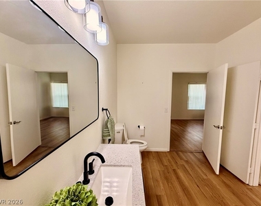 9303 Gilcrease Avenue - Photo Thumbnail 23