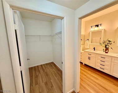 9303 Gilcrease Avenue - Photo Thumbnail 27