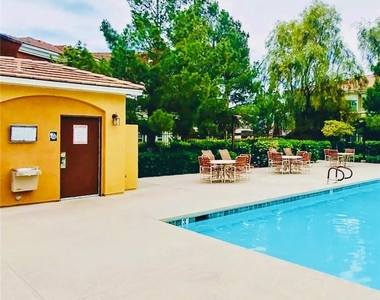 9303 Gilcrease Avenue - Photo Thumbnail 34