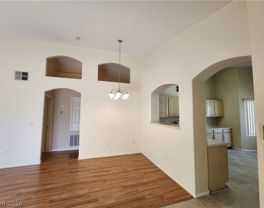 3917 Lazy Pine Street - Photo Thumbnail 5