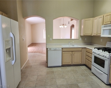 3917 Lazy Pine Street - Photo Thumbnail 10