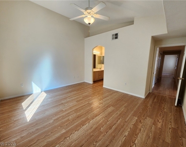 3917 Lazy Pine Street - Photo Thumbnail 14