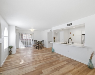 7950 W Flamingo Road - Photo Thumbnail 4