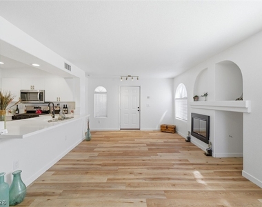 7950 W Flamingo Road - Photo Thumbnail 10