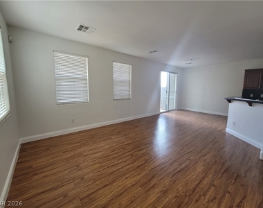 6140 Pine Villa Avenue - Photo Thumbnail 10