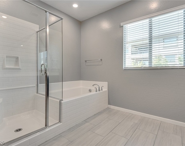 12380 Notch Trail Avenue - Photo Thumbnail 18