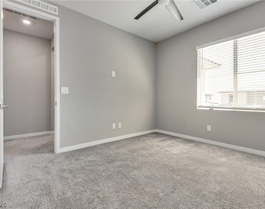 12380 Notch Trail Avenue - Photo Thumbnail 23