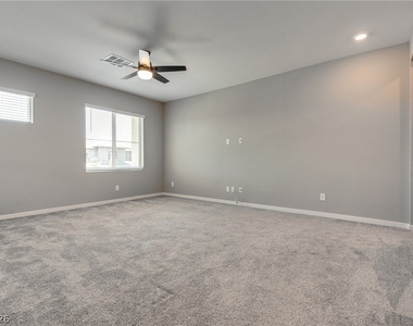 12380 Notch Trail Avenue - Photo Thumbnail 13