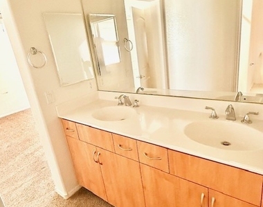 7946 Garden Stone Court - Photo Thumbnail 12