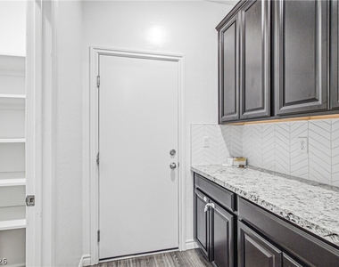 3135 Hazy Hills Avenue - Photo Thumbnail 39