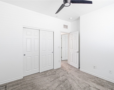 3135 Hazy Hills Avenue - Photo Thumbnail 27