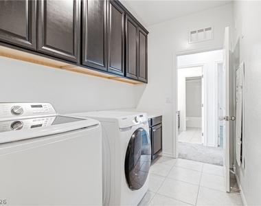 3135 Hazy Hills Avenue - Photo Thumbnail 33