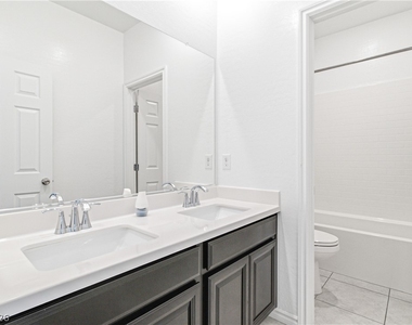 3135 Hazy Hills Avenue - Photo Thumbnail 29