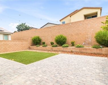 3135 Hazy Hills Avenue - Photo Thumbnail 35