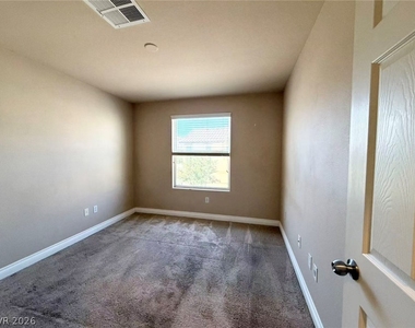 3925 Philomena Street - Photo Thumbnail 12