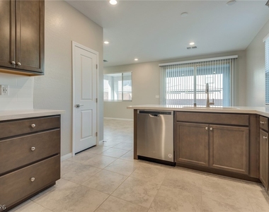 10786 Pastel Sunset Court - Photo Thumbnail 16
