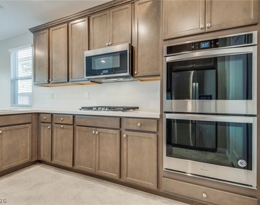 10786 Pastel Sunset Court - Photo Thumbnail 15