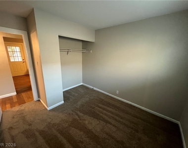 2301 E Brooks Avenue - Photo Thumbnail 14