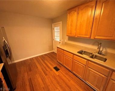 2301 E Brooks Avenue - Photo Thumbnail 6