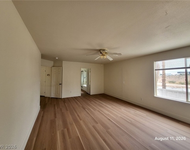 8475 Montana Stream Avenue - Photo Thumbnail 18